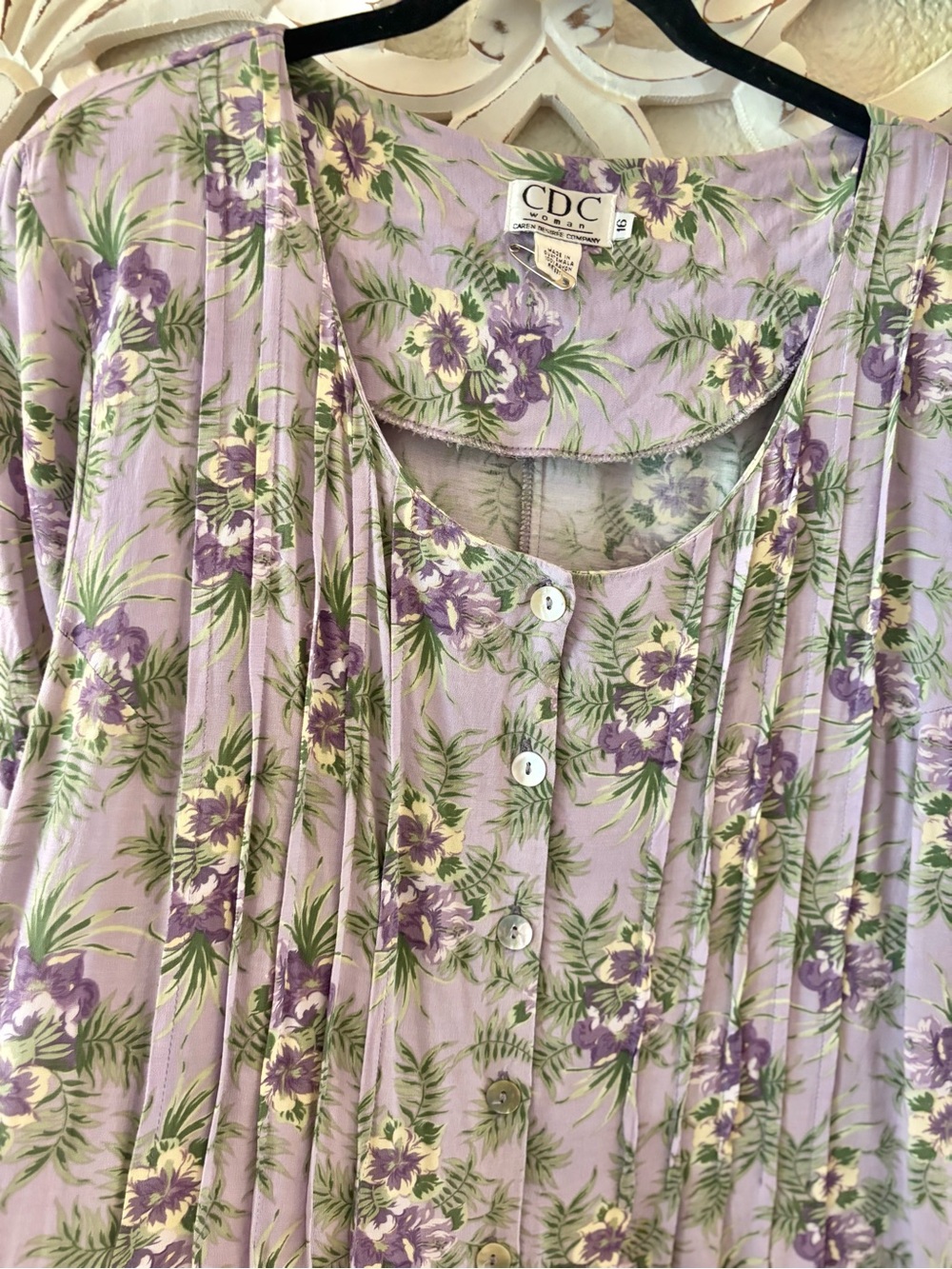 90’s CDC Lavender Floral Button-Front Dress either Tie Back 😍 - Picture 3 of 4